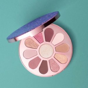 🎉HP!🎉 🆕 Tarte Love, Trust & Fairy Dust Palette